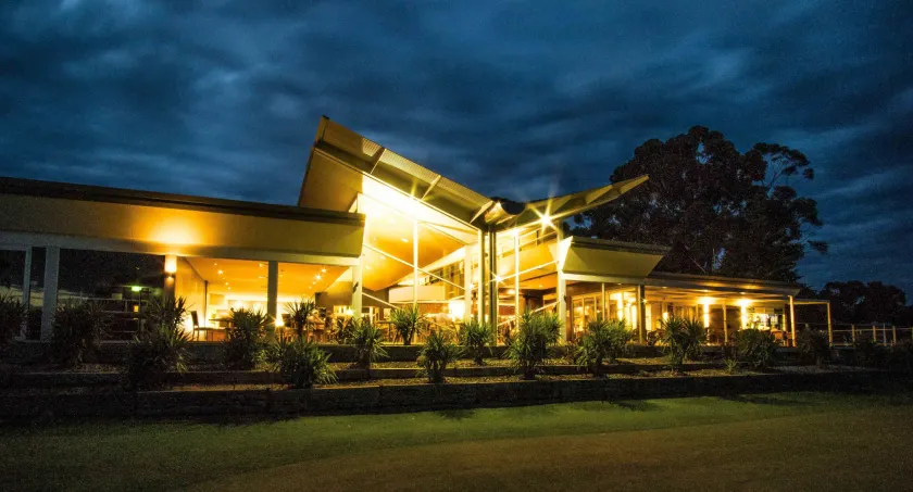 Renmark Country Club - Image 1