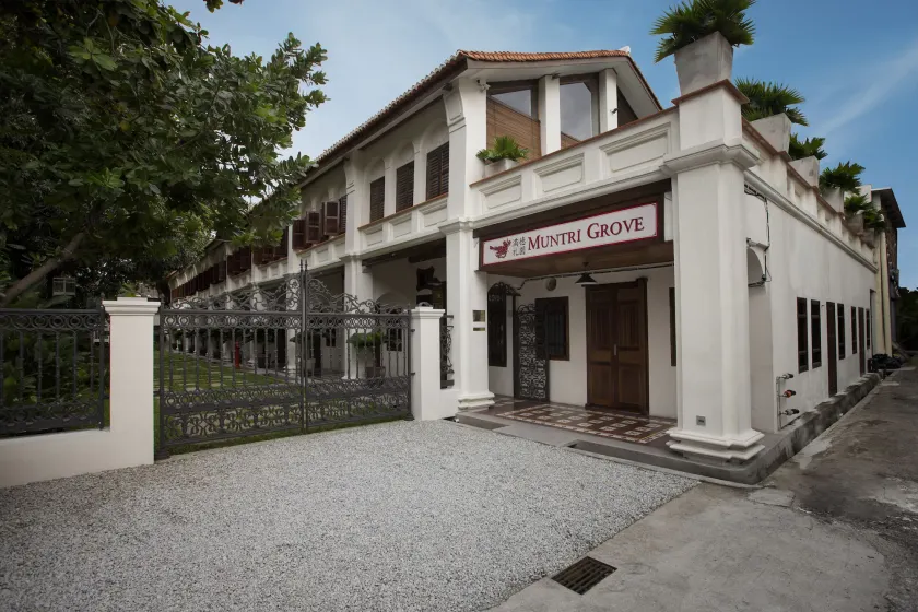Muntri Grove - Image 1