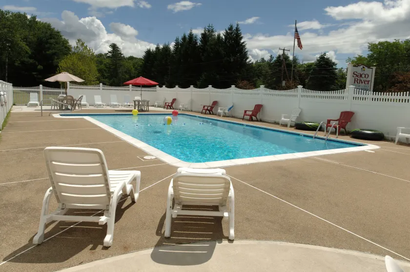 Saco River Motor Lodge & Suites - Image 1