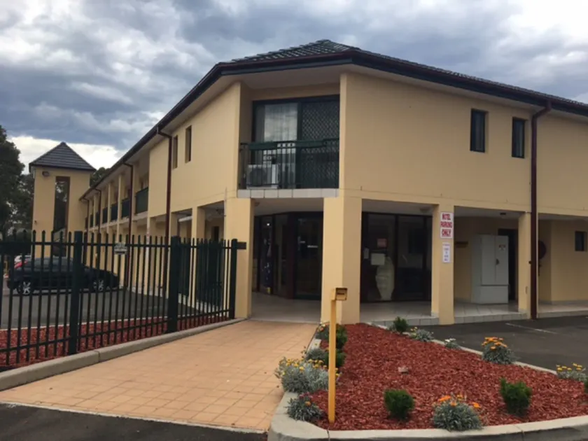 St Marys Park View Motel - Image 1