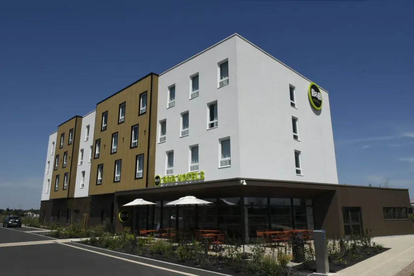 B&B HOTEL Moulins Avermes - Image 1