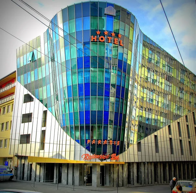 Hotel Paradis - Image 1