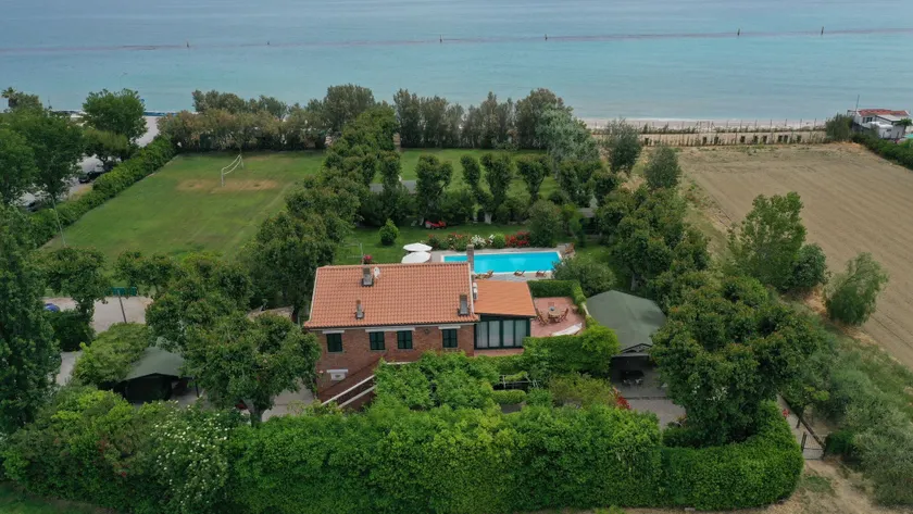 Villa Mirella Beach - Image 1
