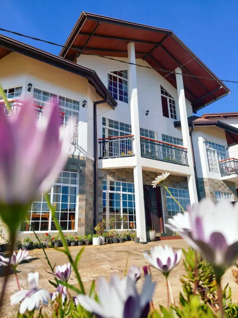 Misthill Rest - Lavish Villa - Image 1