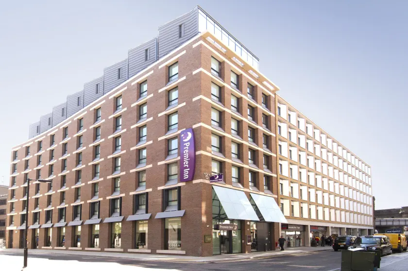 Premier Inn London Southwark Tate Modern - Image 1