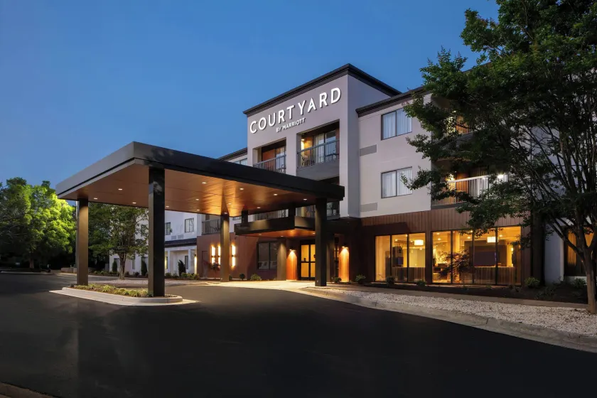 Courtyard by Marriott Lynchburg - Image 1