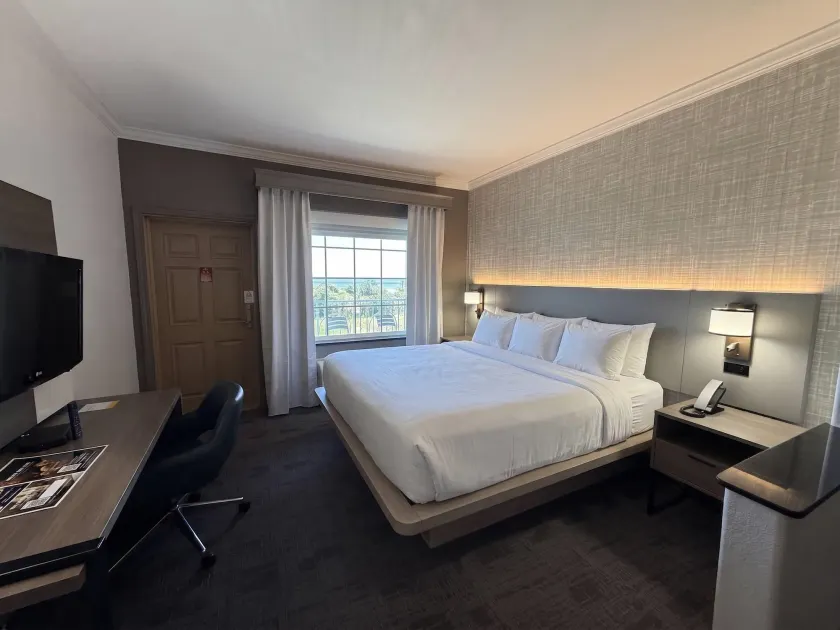 Comfort Suites Galveston Cruise Port Area - Beachside - Image 1