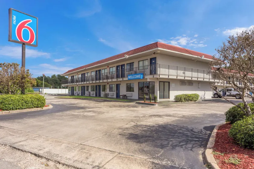 Motel 6-Meridian, MS - Image 1