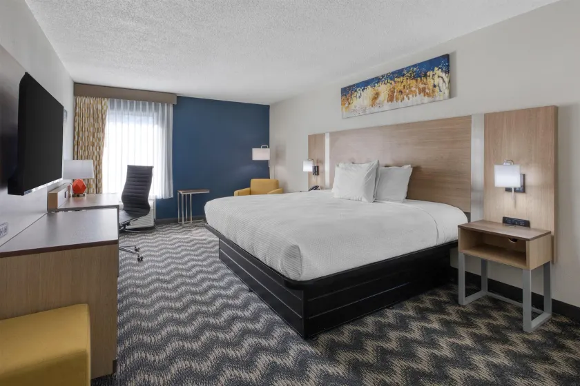 Best Western Greensboro Coliseum Inn - Image 1