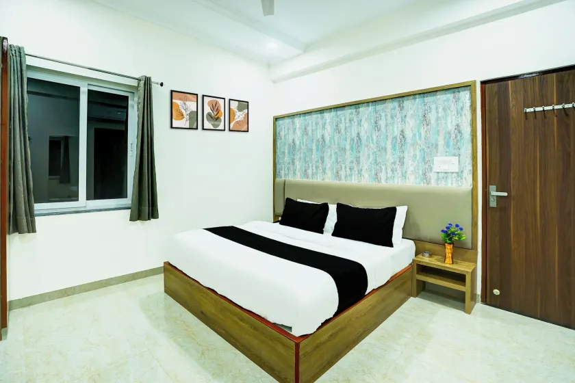 Hotel Jai Palace & Guest House - Image 1