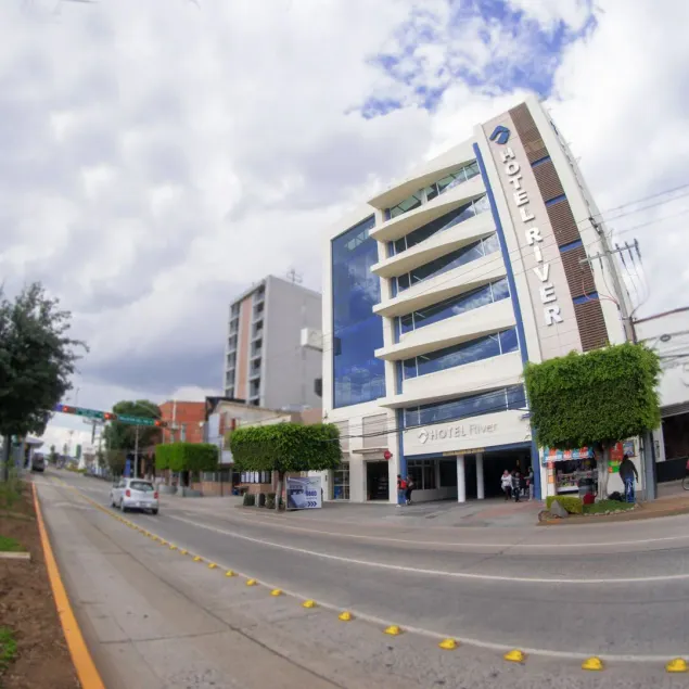 Hotel River Poliforum - Image 1