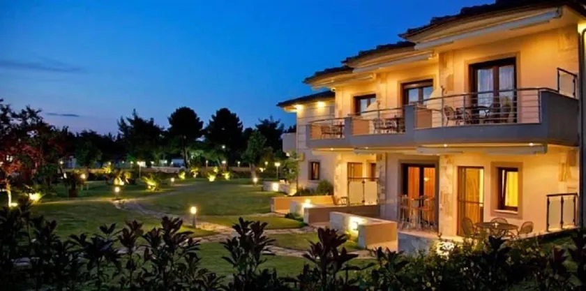 Chasapis Luxury Studios & Apartments - Image 1