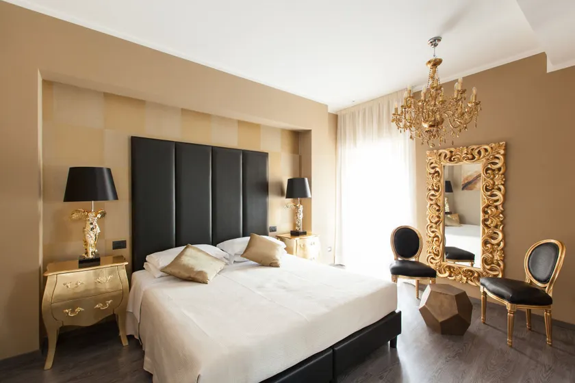 Town House Roma - Image 1
