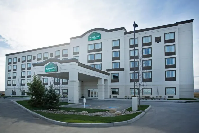 Wingate by Wyndham Calgary Airport - Image 1