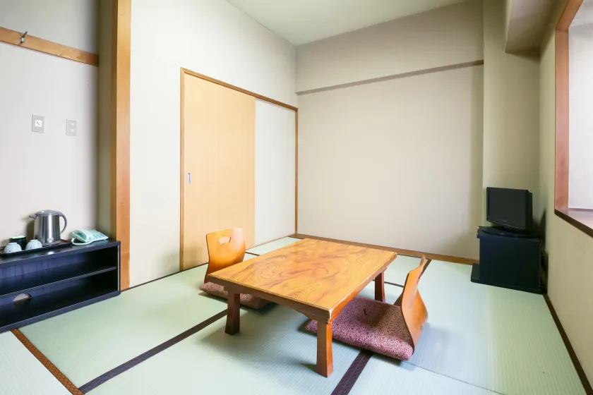 Kyoto Travellers Inn - Image 1