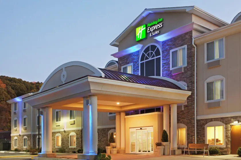 Holiday Inn Express & Suites Meriden by IHG - Image 1