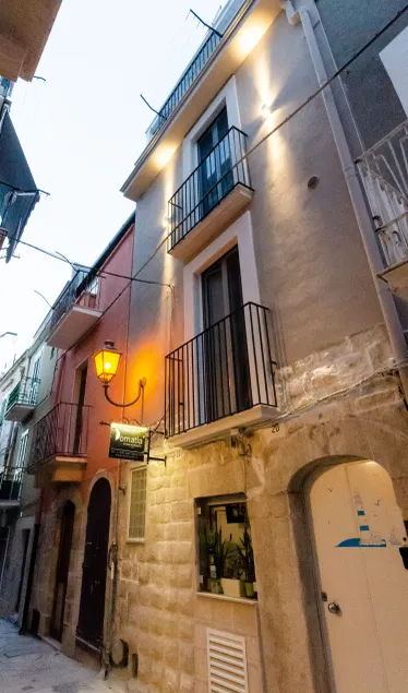 Domatia - Image 1