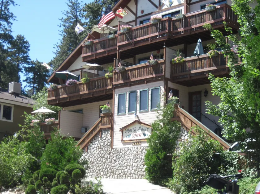The North Shore Inn - Image 1