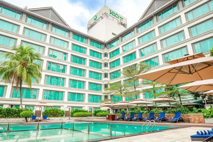 Micasa All Suites Hotel - Image 1