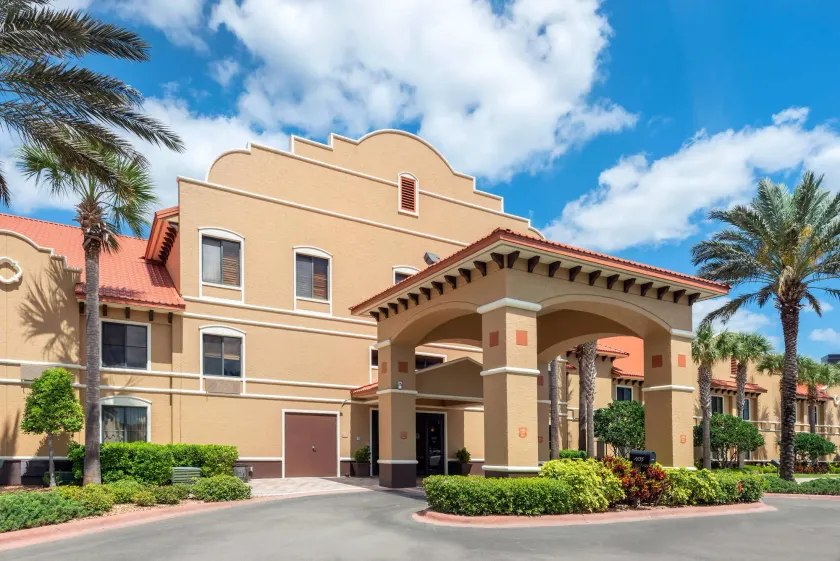 Clarion Inn Ormond Beach at Destination Daytona - Image 1