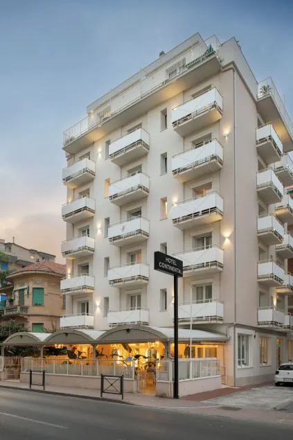 Hotel Continental - Image 1
