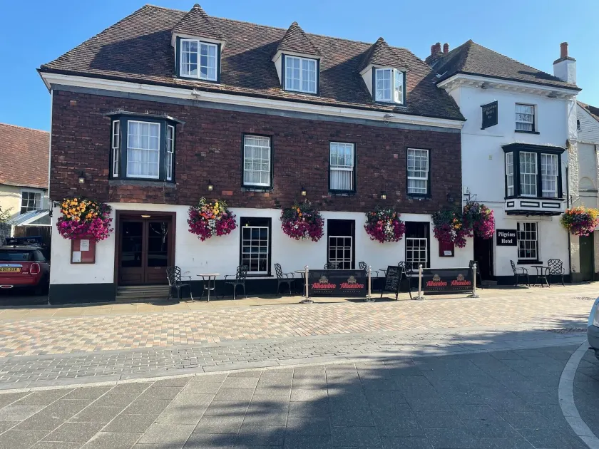 Pilgrims Hotel - Image 1