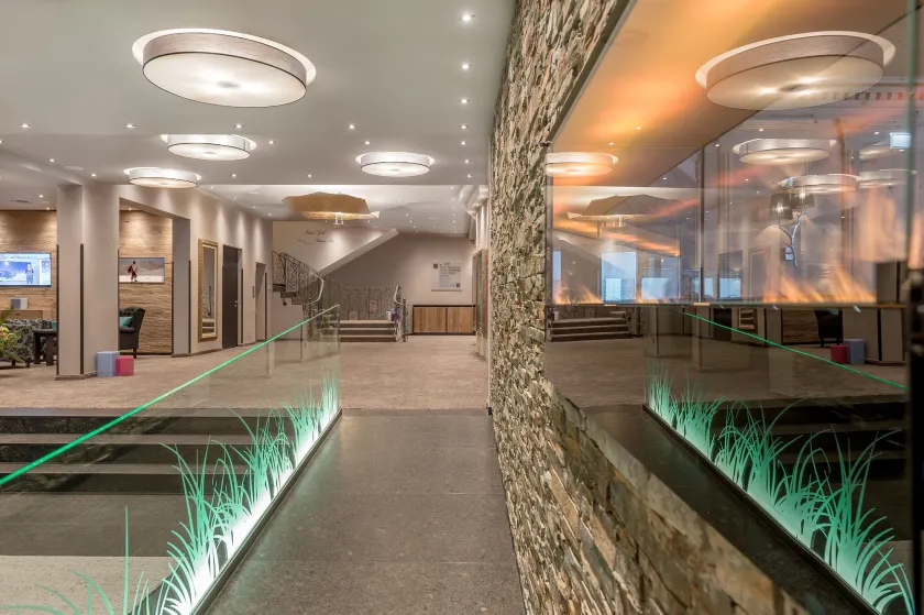 SKI - GOLF - WELLNESS Hotel Riml -Adults Only - Inngangsparti