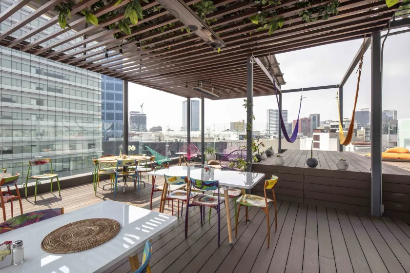 FlowSuites WTC - Image 1