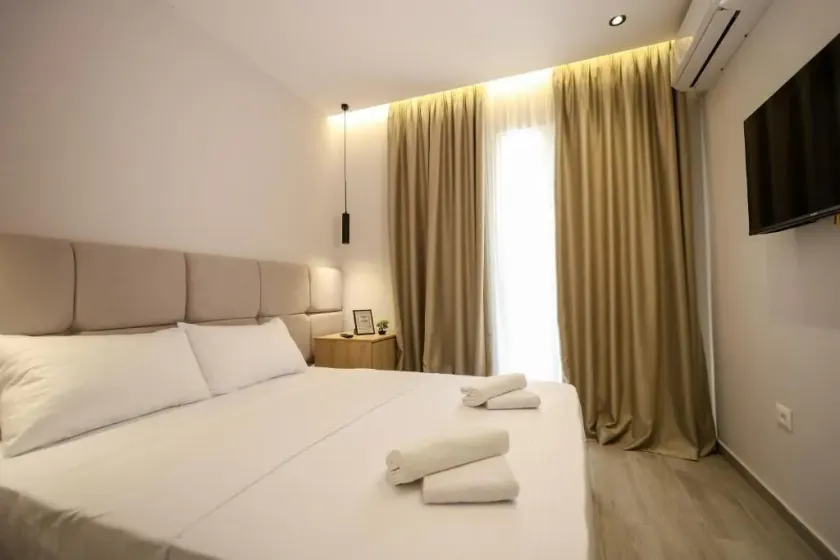 Blue Studios By Comfort Suites - Image 1