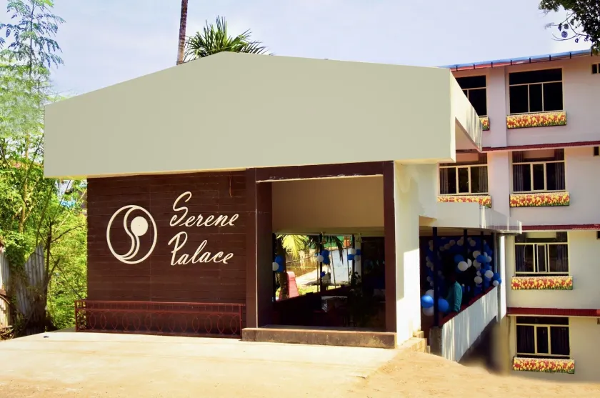 Hotel Serene Palace - Image 1