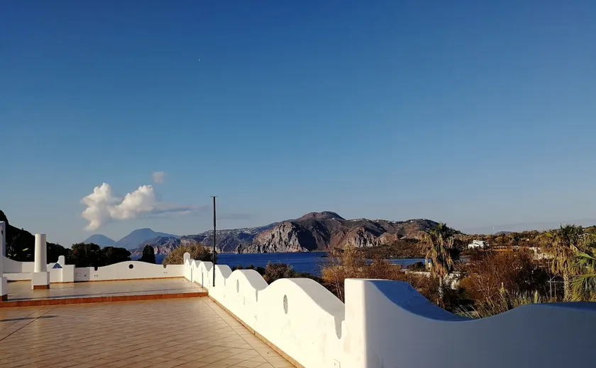 Hotel Garden - Image 1