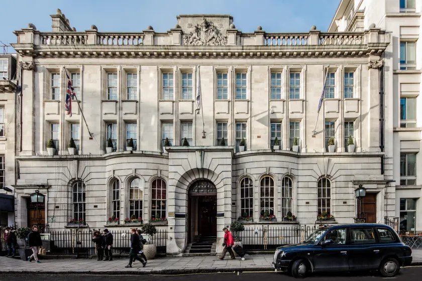 Courthouse Hotel London - Image 1