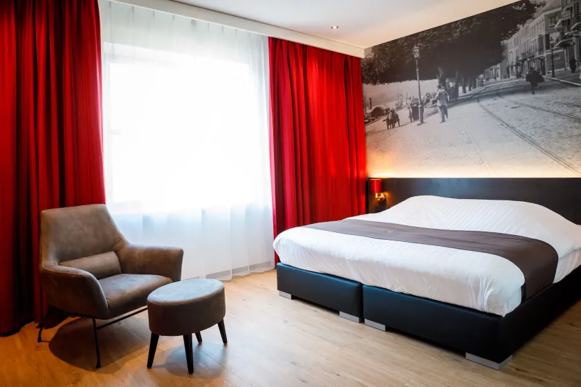 Bastion Hotel Arnhem - Image 1