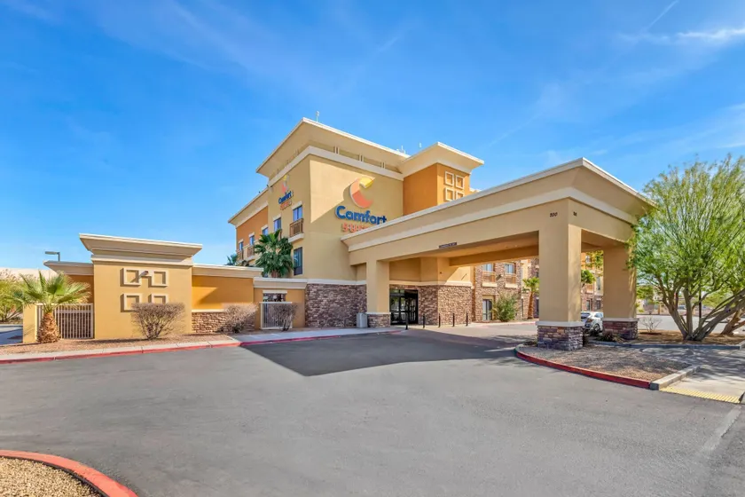 Comfort Suites Blythe - Image 1