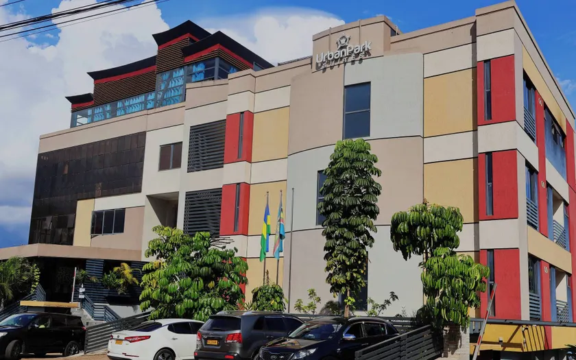 Urban Park Suites Hotel - Image 1