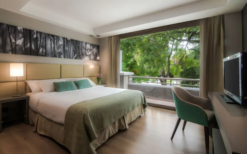 Portal Plaza Suites - Image 1