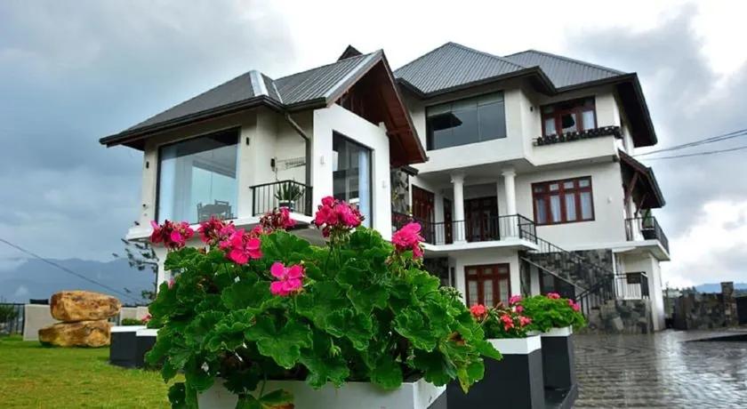 Villa Mount Royal - Image 1