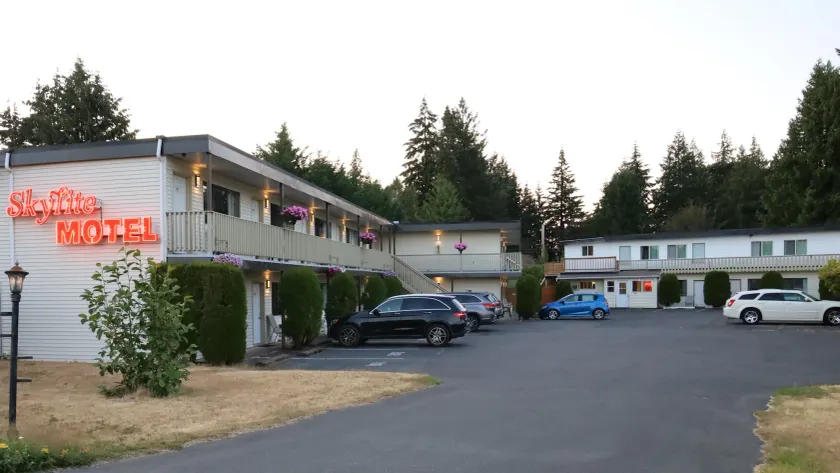 Skylite Motel - Image 1