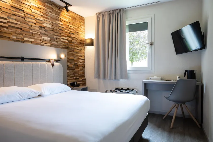Tulip Inn Beaune - Image 1