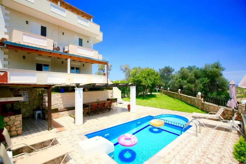 Kiriana Villa by LeaderStay - Image 1