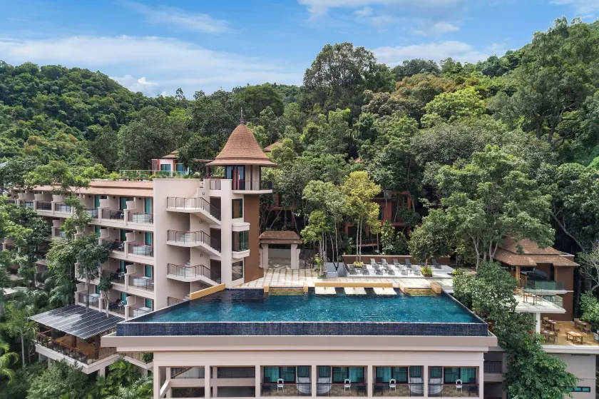Avani Ao Nang Cliff Krabi Resort - Image 1