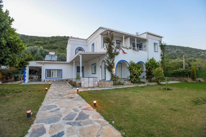 Yalıyanı Pansiyon - Image 1