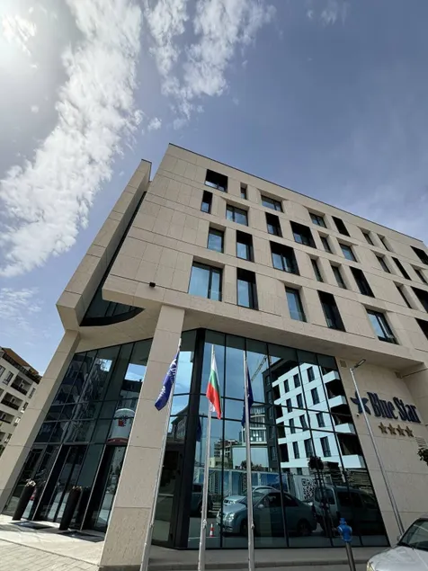 Blue Star Luxury Hotel - Image 1