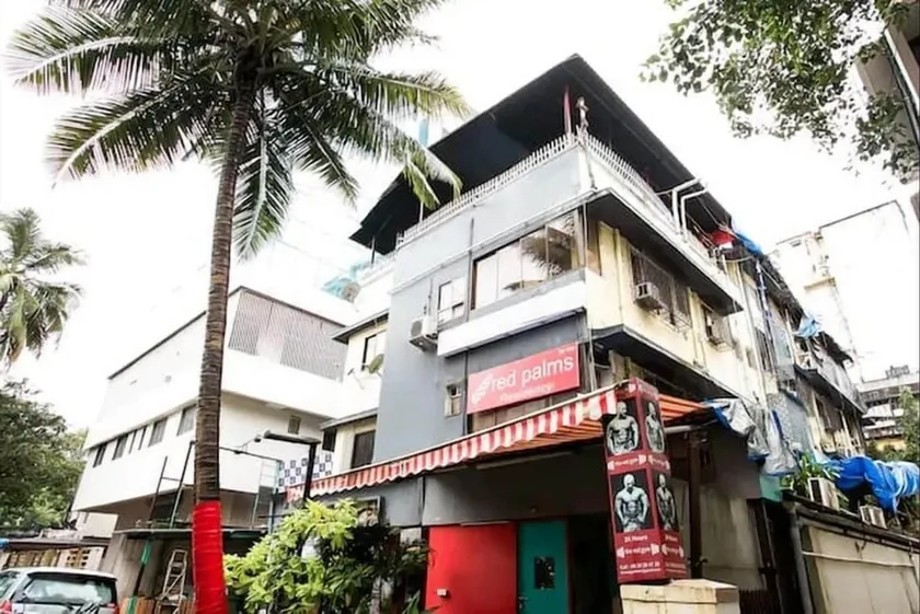 Hotel Red Palm - Image 1
