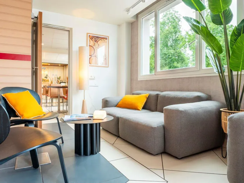 Hôtel Ibis Cognac Centre - Image 1