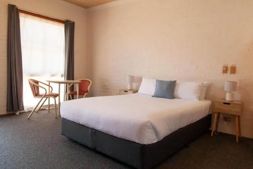 Bega Downs Motor Inn - Image 1