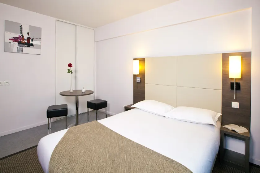 Séjours & Affaires Lille-Europe - Image 1