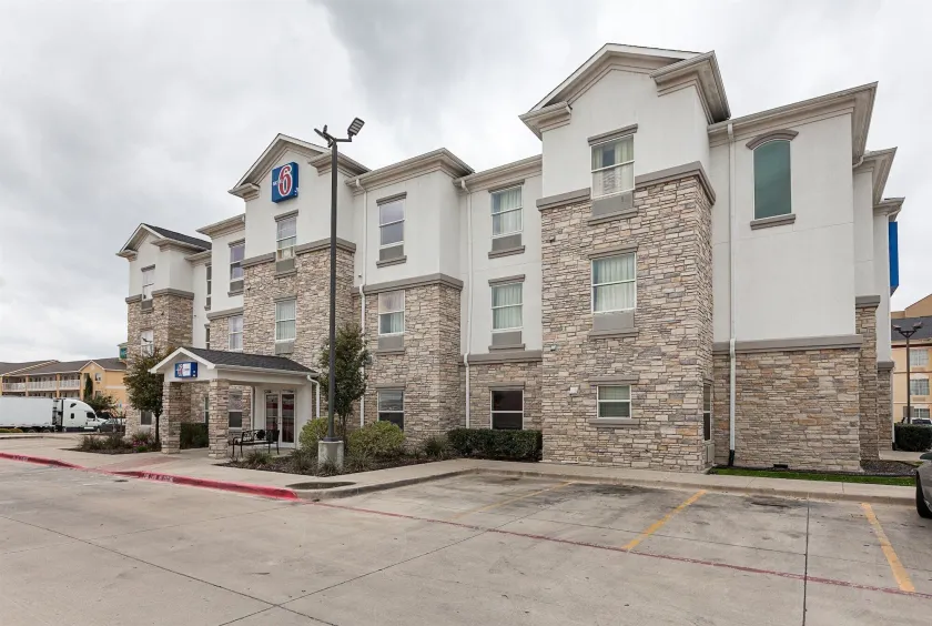Motel 6-Fort Worth, TX - Image 1