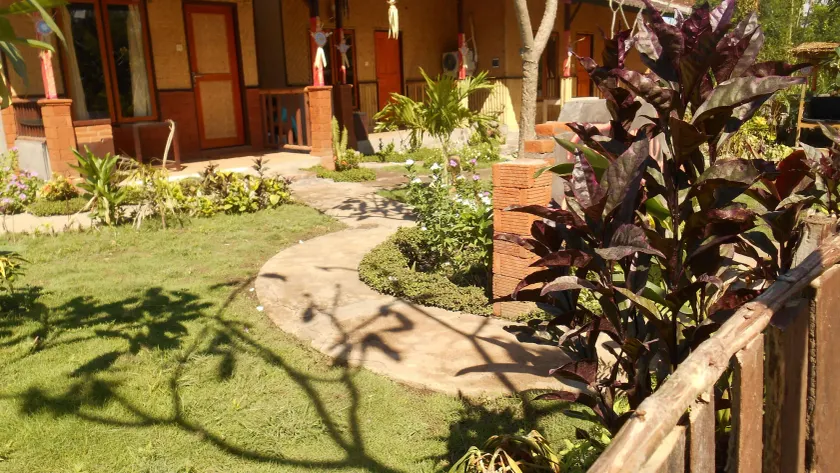 Taman Menjangan homestay by SnorkelingMenjangan - Image 1