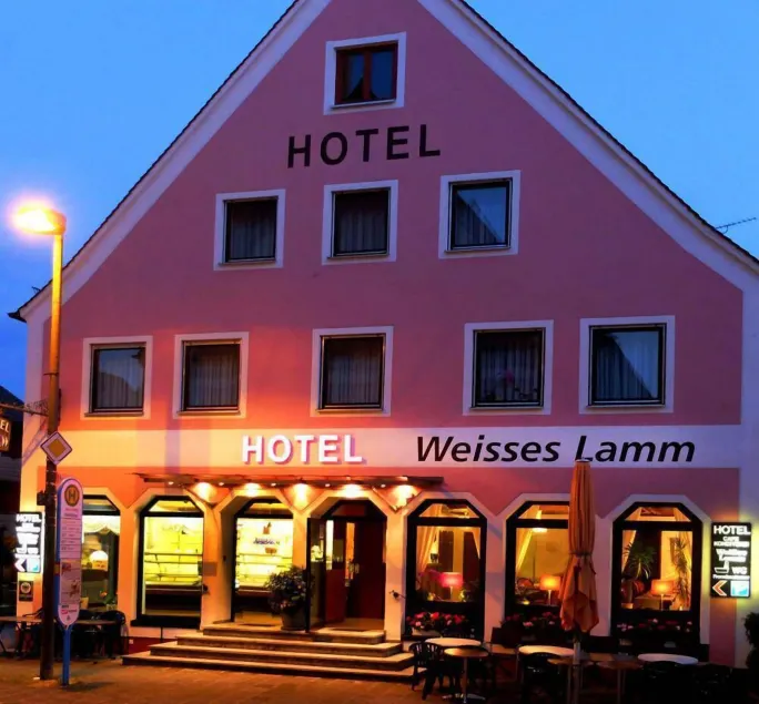 Hotel Weisses Lamm - Image 1